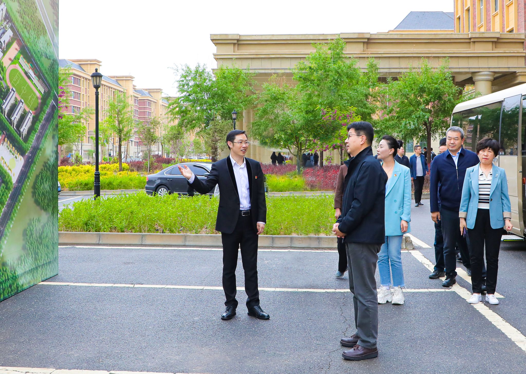 甘肃省 甘肃 省委常委 省委 常委 副省长 省长 张锦刚 张锦 莅临 兰州 信息 科技学院 科技 学院 调研 指导工作 指导 工作